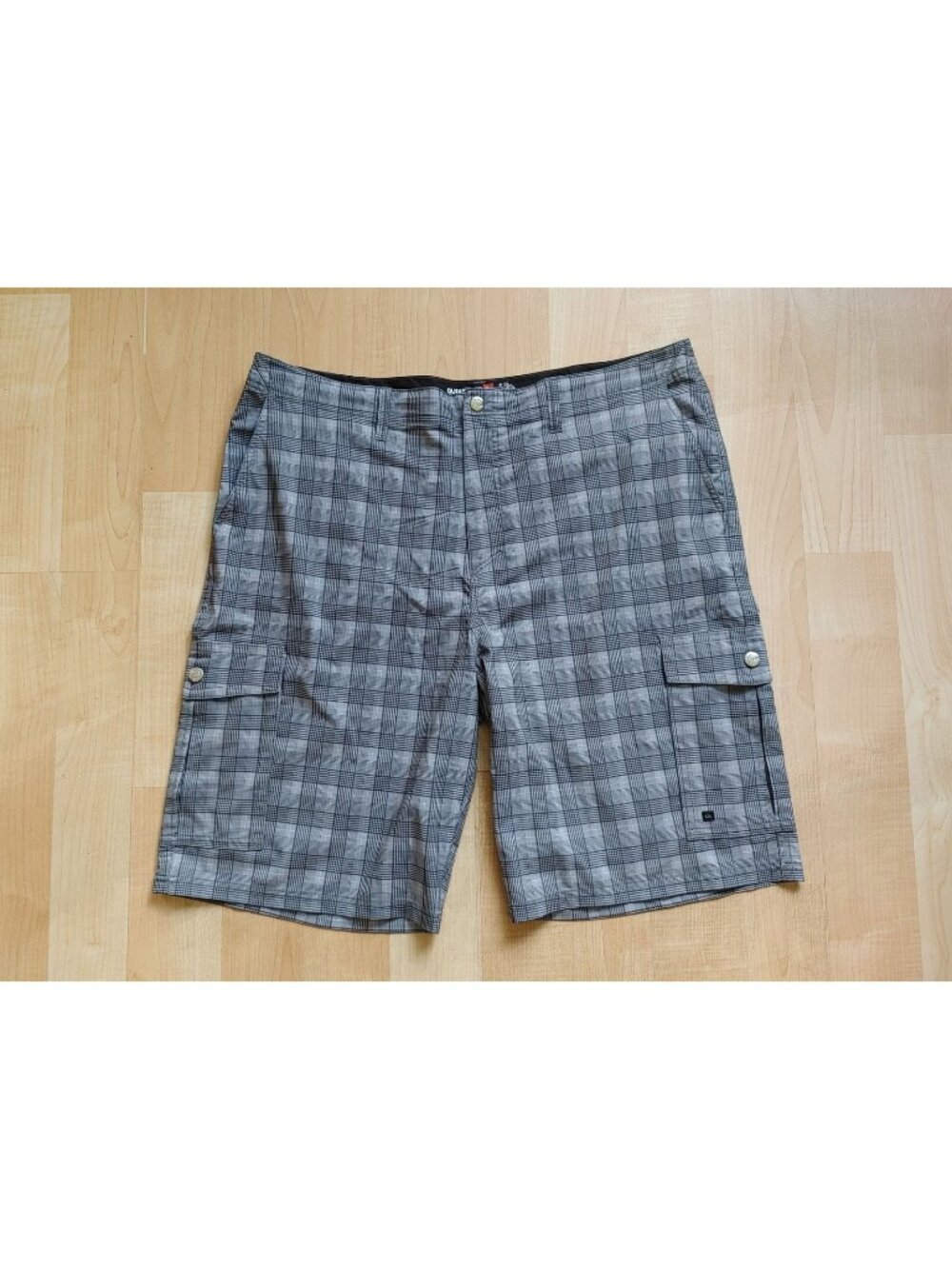 Quicksilver Amphibian Shorts Men's Size 40 Gray Plaid Stretch *note*